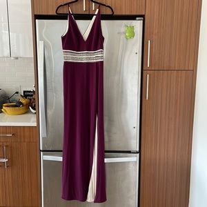 XSCAPE Gown size 10 NWT